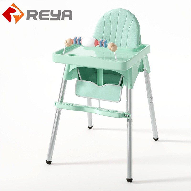 CY005  Chaises à manger   